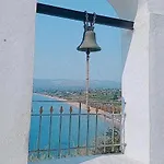 Castle View Serenity