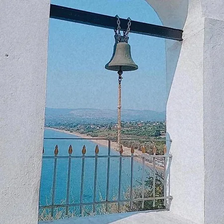 Castle View Serenity